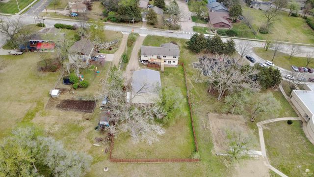 1541 Hudson Avenue, Manhattan, KS 66503