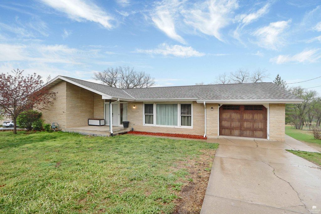 1541 Hudson Avenue, Manhattan, KS 66503