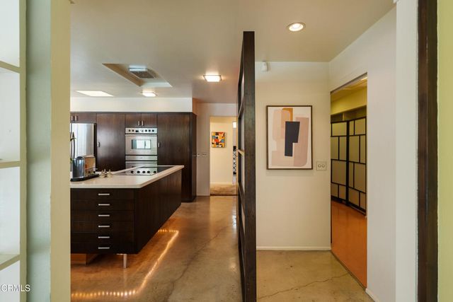 2065 Canyon Close Road, Pasadena, CA 91107