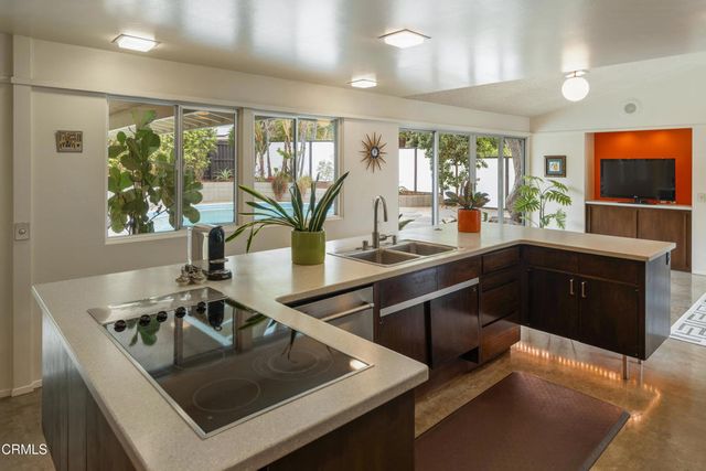 2065 Canyon Close Road, Pasadena, CA 91107