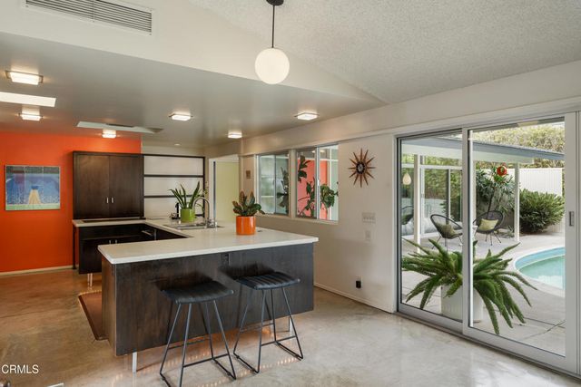 2065 Canyon Close Road, Pasadena, CA 91107