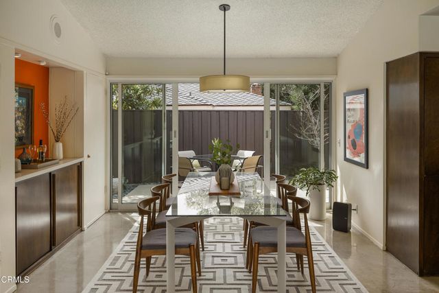 2065 Canyon Close Road, Pasadena, CA 91107