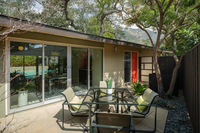 2065 Canyon Close Road, Pasadena, CA 91107