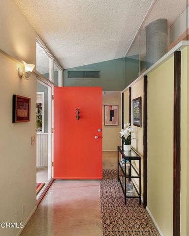 2065 Canyon Close Road, Pasadena, CA 91107