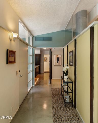 2065 Canyon Close Road, Pasadena, CA 91107