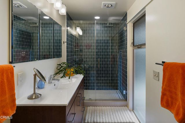 2065 Canyon Close Road, Pasadena, CA 91107