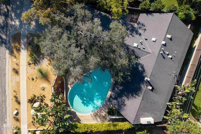 2065 Canyon Close Road, Pasadena, CA 91107