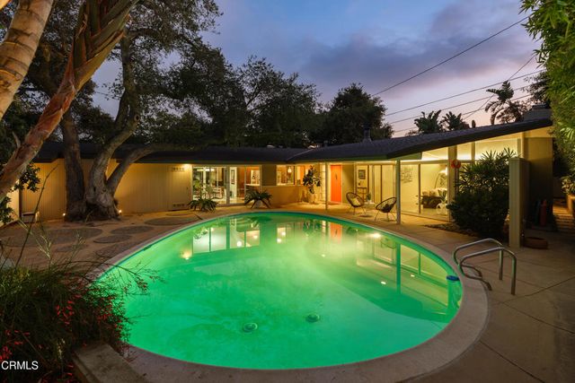 2065 Canyon Close Road, Pasadena, CA 91107