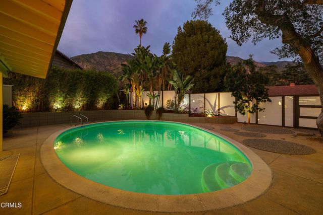 2065 Canyon Close Road, Pasadena, CA 91107