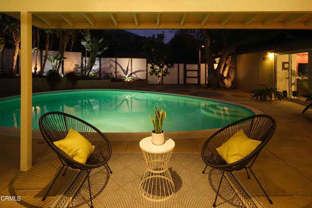 2065 Canyon Close Road, Pasadena, CA 91107