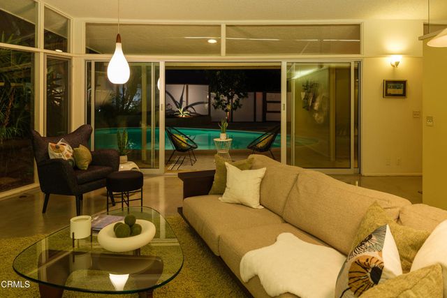 2065 Canyon Close Road, Pasadena, CA 91107