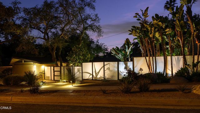 2065 Canyon Close Road, Pasadena, CA 91107