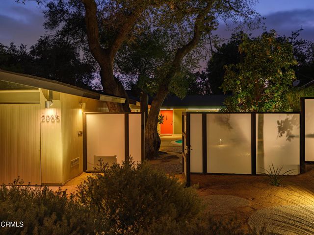 2065 Canyon Close Road, Pasadena, CA 91107