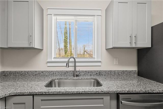 2835 Laguna Avenue, Winston-salem, NC 27103