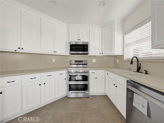 2575 Rale Drive, Palmdale, CA 93550