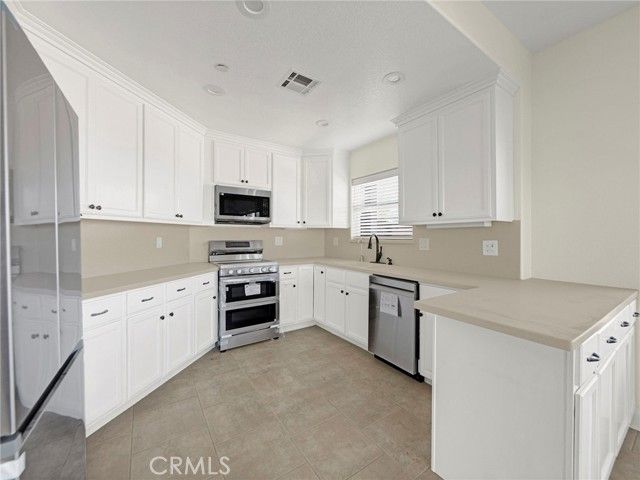 2575 Rale Drive, Palmdale, CA 93550