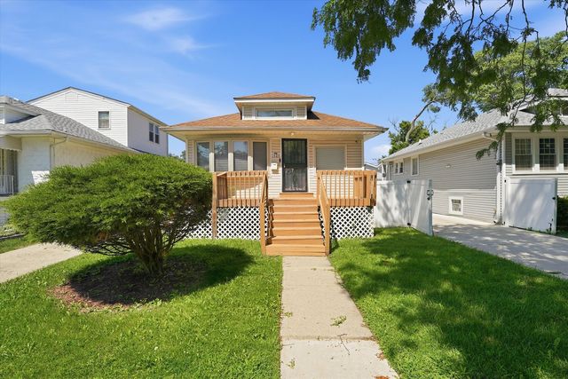 1426 S 18th Avenue, Maywood, IL 60153