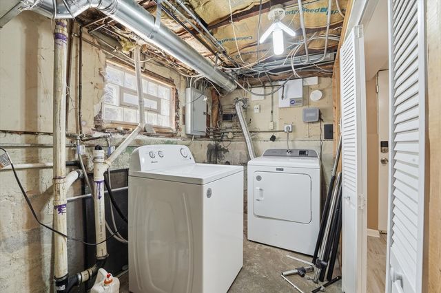 1426 S 18th Avenue, Maywood, IL 60153