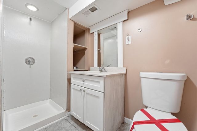 1426 S 18th Avenue, Maywood, IL 60153