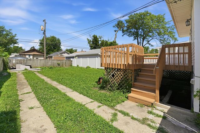 1426 S 18th Avenue, Maywood, IL 60153