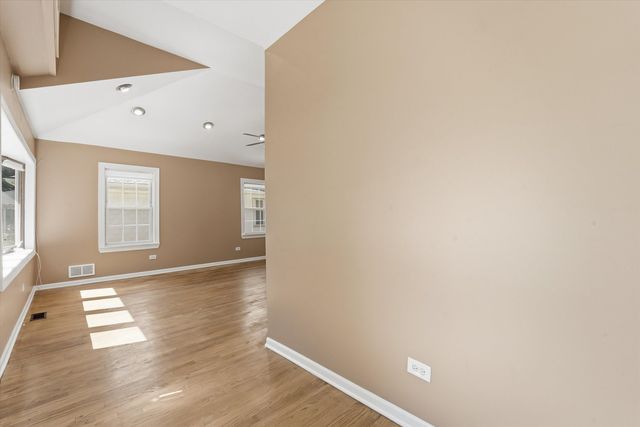 1426 S 18th Avenue, Maywood, IL 60153