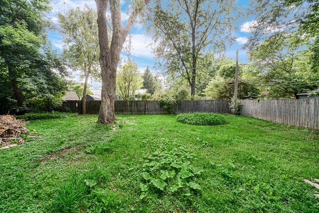 34904 N Carvis Drive, Lake Villa, IL 60046
