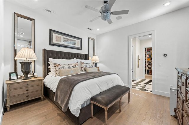 102 NE F Street, Bentonville, AR 72712