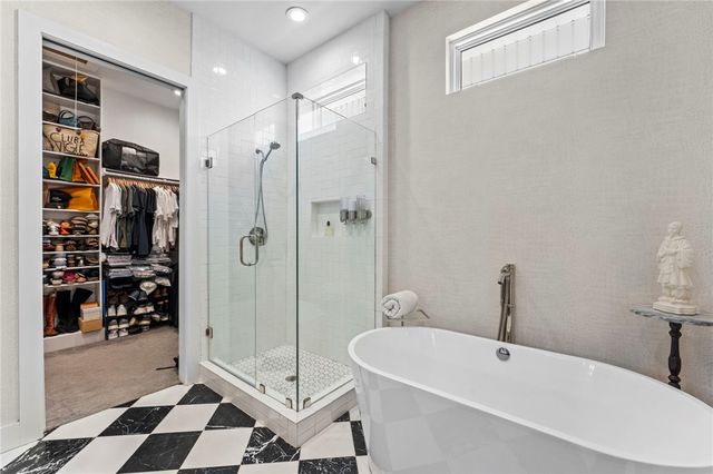 102 NE F Street, Bentonville, AR 72712