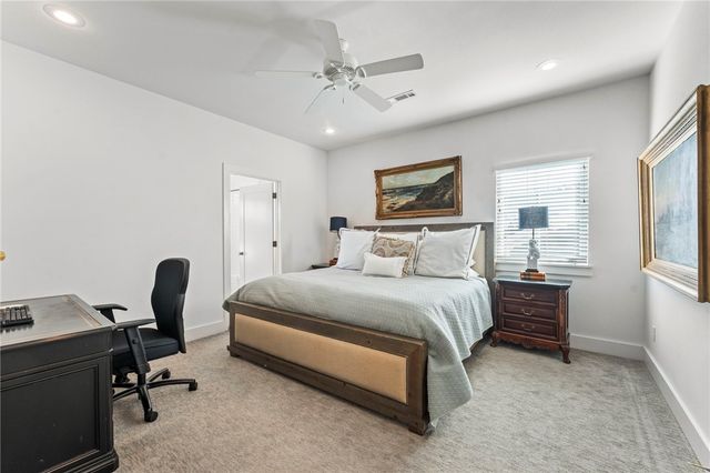 102 NE F Street, Bentonville, AR 72712