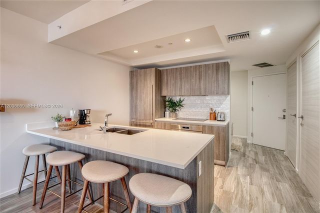 801 S Miami Ave 3808, Miami, FL 33130