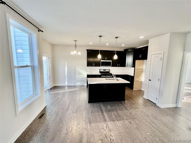 2910 Rayfield Avenue, Ann Arbor, MI 48105