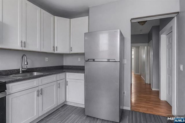 104 Wegman Parkway, Jersey City, NJ 07305