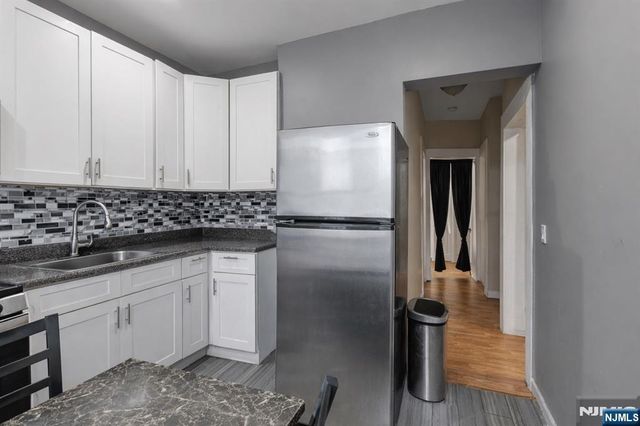 104 Wegman Parkway, Jersey City, NJ 07305