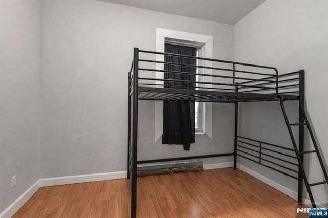 104 Wegman Parkway, Jersey City, NJ 07305