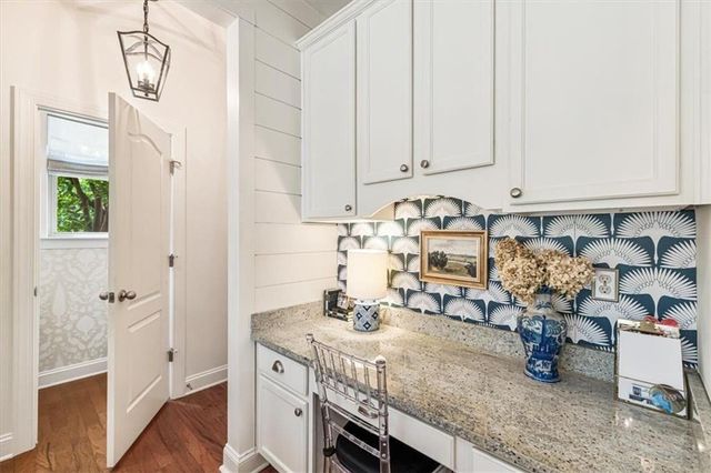 1085 Ashley Manor Drive, Roswell, GA 30075