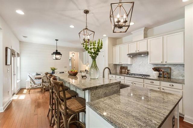 1085 Ashley Manor Drive, Roswell, GA 30075