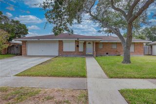 445 Troy Dr, Corpus Christi, TX 78412