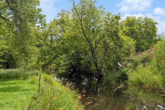 3260 Snelling Avenue N, Arden Hills, MN 55112