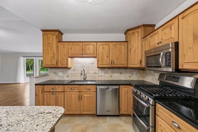 3260 Snelling Avenue N, Arden Hills, MN 55112