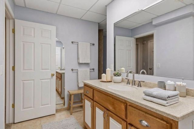3260 Snelling Avenue N, Arden Hills, MN 55112
