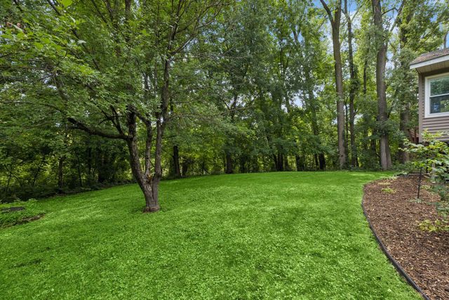 3260 Snelling Avenue N, Arden Hills, MN 55112