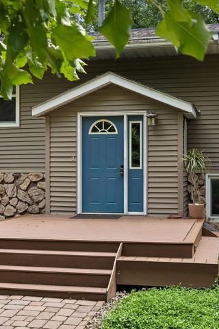 3260 Snelling Avenue N, Arden Hills, MN 55112