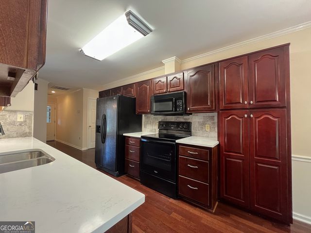 307 Oak Pointe Drive, Dublin, GA 31021
