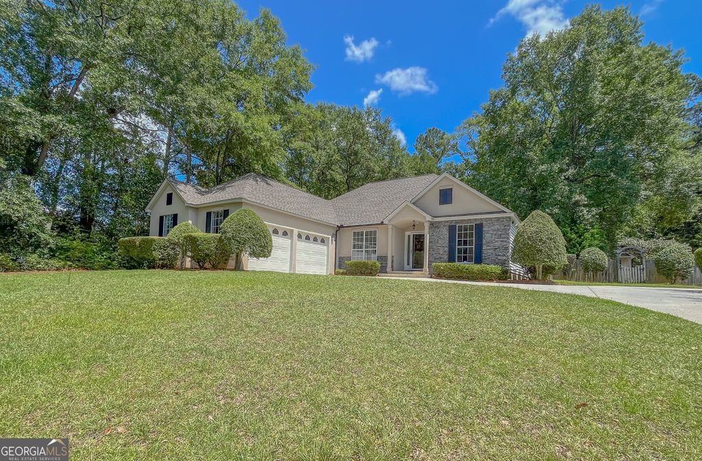 307 Oak Pointe Drive, Dublin, GA 31021