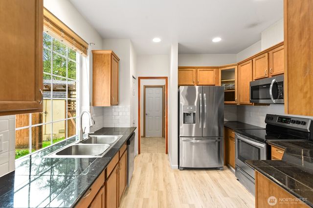 19830 10th Place S, Des Moines, WA 98148