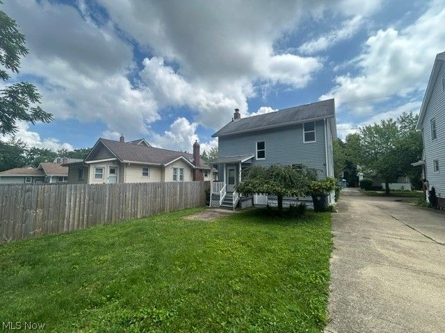 1228 Murray Avenue, Akron, OH 44310