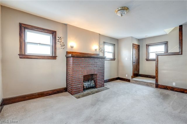 1228 Murray Avenue, Akron, OH 44310
