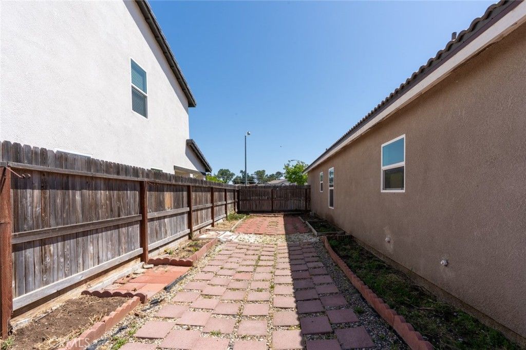 Image 27 of property listing at 2005 Shasta, Atwater, CA 95301