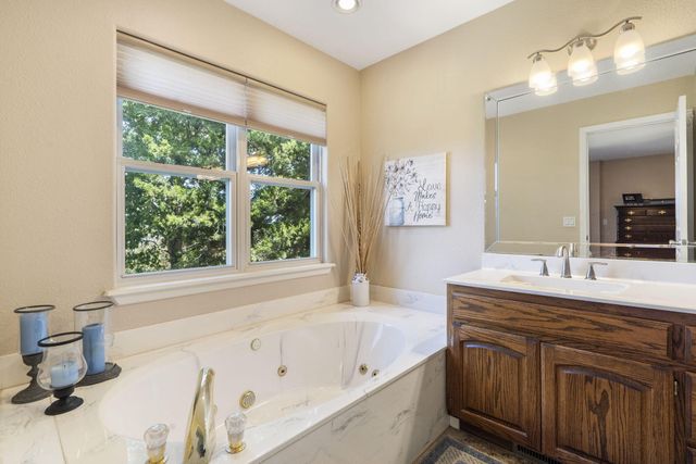 1749 Cedar Ridge Way, Branson West, MO 65737
