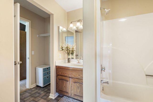 1749 Cedar Ridge Way, Branson West, MO 65737